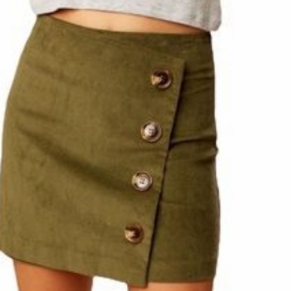 Altar'd state Wrap Mini skirt buttons side olive green size large - Picture 10 of 10